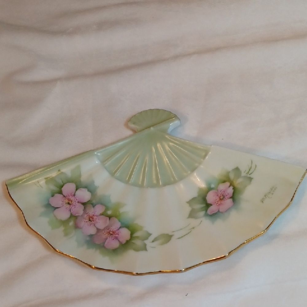 Handmade Floral Decorative Fan Plate
